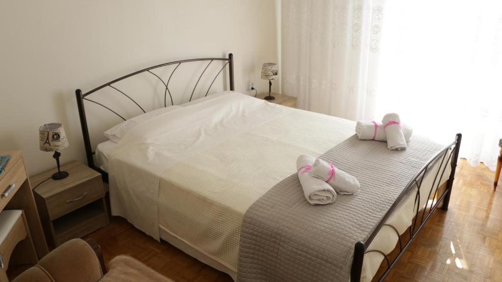 Mary Kavala Apartment ภายนอก รูปภาพ