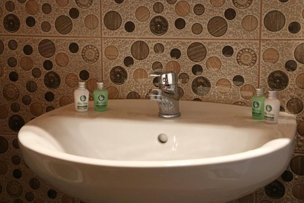 Mary Kavala Apartment ภายนอก รูปภาพ
